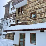 Avelov Art Apartment *