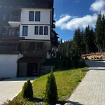 Avelov Art Apartment *