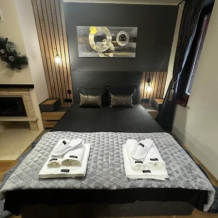 Avelov Art Apartment Pamporovo